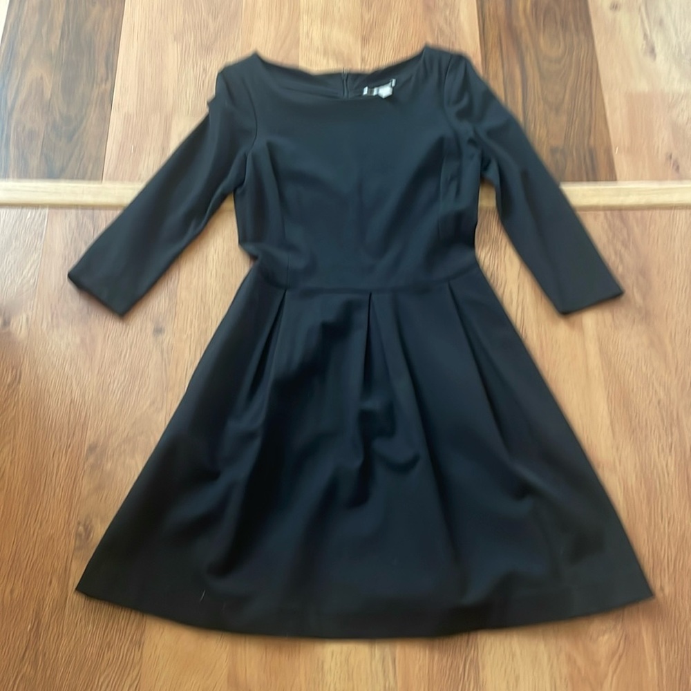 Black 3/4 sleeve dress